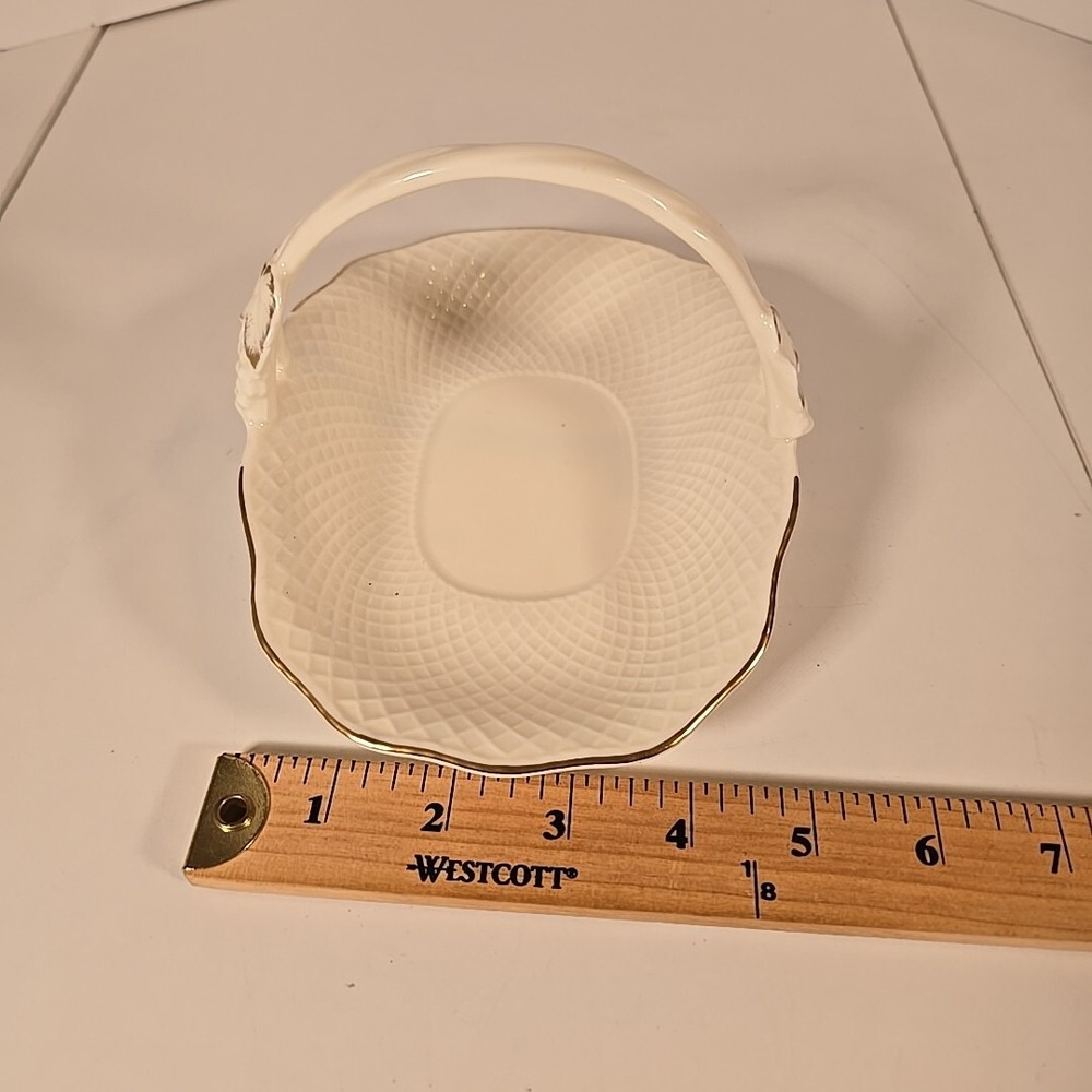 Mikasa Small Basket Ivory With Gold Trim, Bone China - Picture 6 of 6